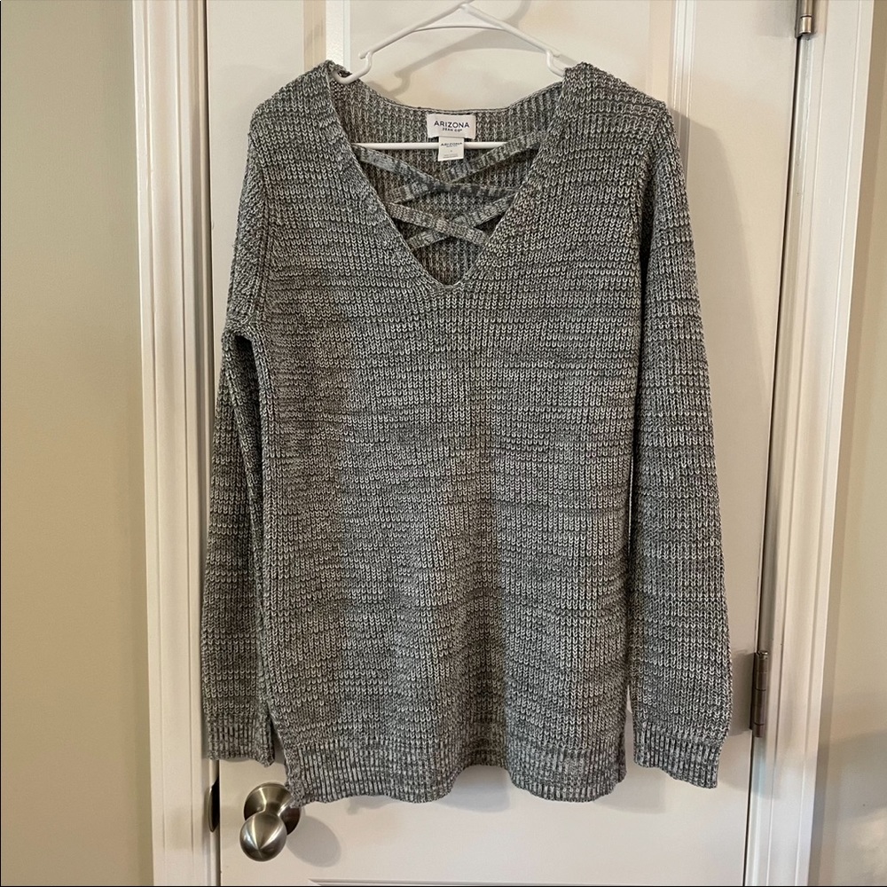 Grey sweater from Arizona Jeans Company size Large